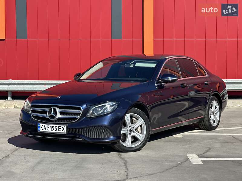 Седан Mercedes-Benz E-Class 2017 в 