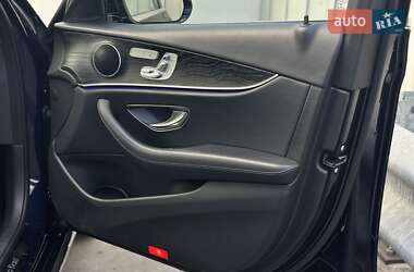 Седан Mercedes-Benz E-Class 2017 в 
