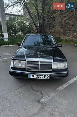 Седан Mercedes-Benz E-Class 1990 в 
