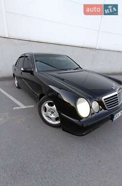Седан Mercedes-Benz E-Class 2001 в Хмельнике