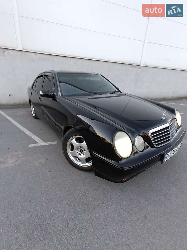 Седан Mercedes-Benz E-Class 2001 в Хмільнику