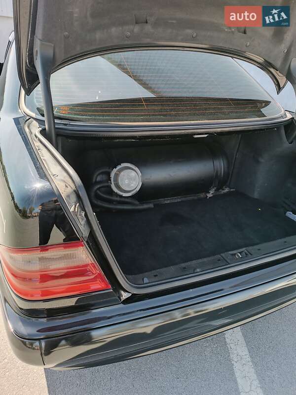 Седан Mercedes-Benz E-Class 2001 в Хмільнику