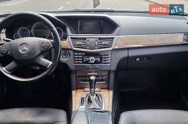 Седан Mercedes-Benz E-Class 2011 в 