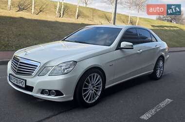 Седан Mercedes-Benz E-Class 2011 в 