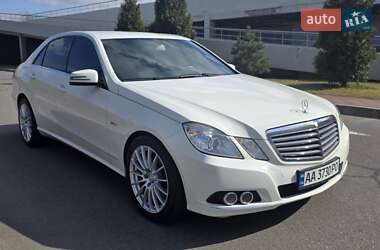 Седан Mercedes-Benz E-Class 2011 в 