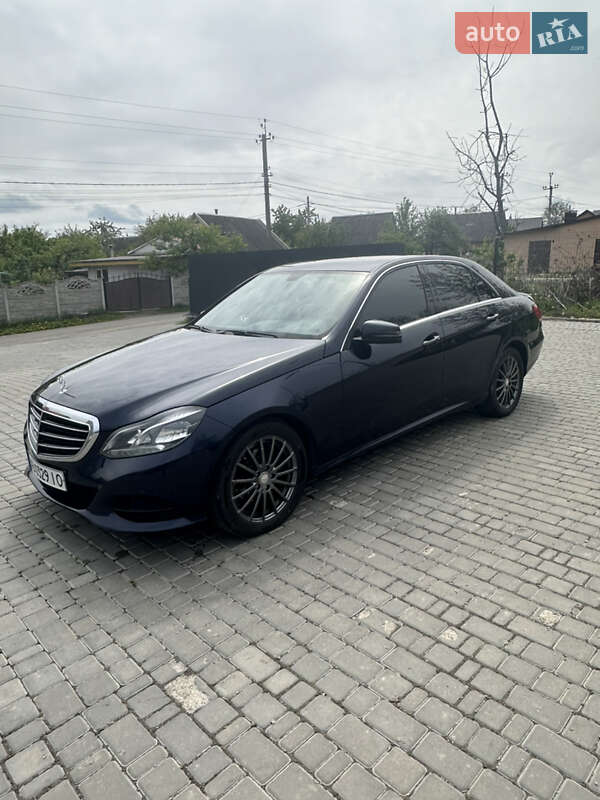 Седан Mercedes-Benz E-Class 2015 в Виннице