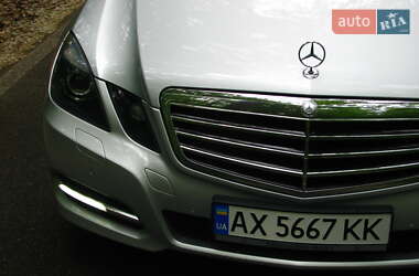 Седан Mercedes-Benz E-Class 2011 в 