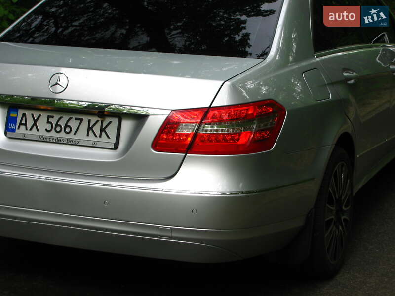 Седан Mercedes-Benz E-Class 2011 в Харькове