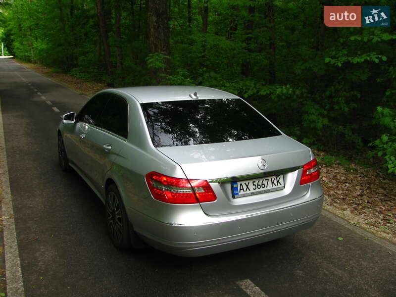 Седан Mercedes-Benz E-Class 2011 в Харькове