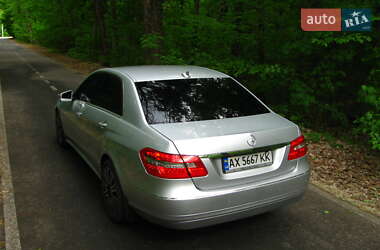 Седан Mercedes-Benz E-Class 2011 в 