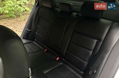 Седан Mercedes-Benz E-Class 2011 в 
