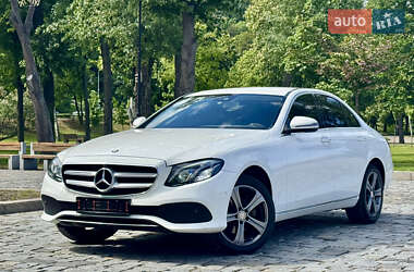 Седан Mercedes-Benz E-Class 2016 в Києві