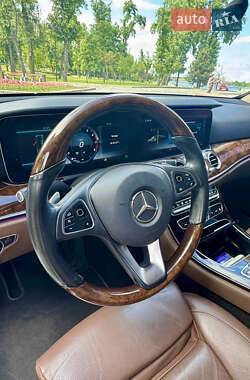 Седан Mercedes-Benz E-Class 2016 в 