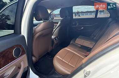 Седан Mercedes-Benz E-Class 2016 в 