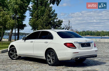 Седан Mercedes-Benz E-Class 2016 в 