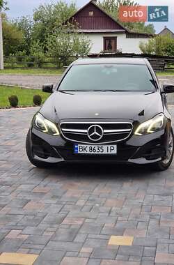 Седан Mercedes-Benz E-Class 2010 в Рокитном