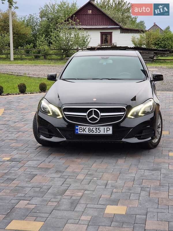 Седан Mercedes-Benz E-Class 2010 в 