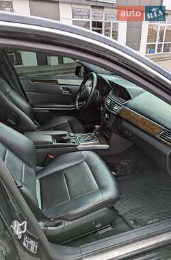 Седан Mercedes-Benz E-Class 2010 в 