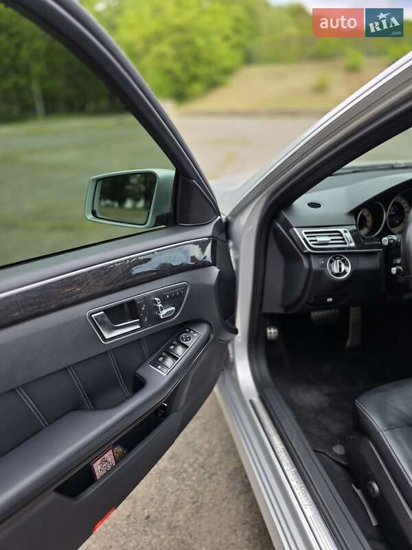 Седан Mercedes-Benz E-Class 2013 в Умані