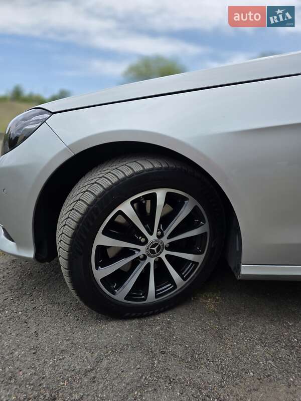 Седан Mercedes-Benz E-Class 2013 в Умані