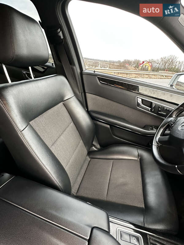 Седан Mercedes-Benz E-Class 2010 в Бучачі
