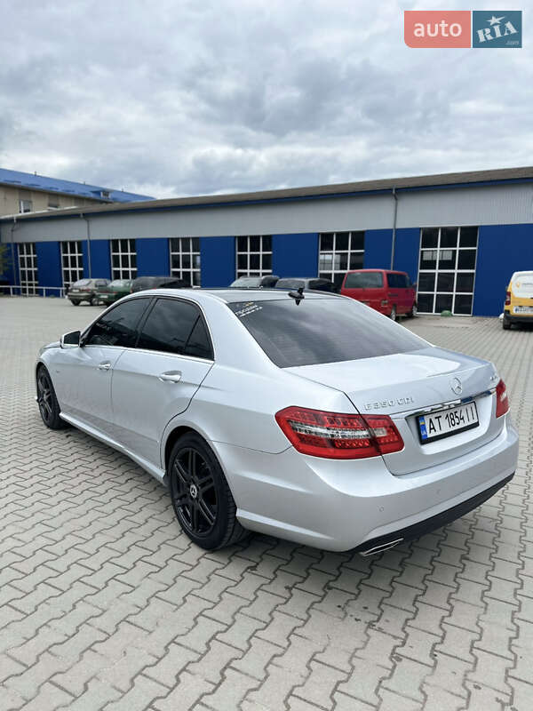 Седан Mercedes-Benz E-Class 2010 в Бучачі