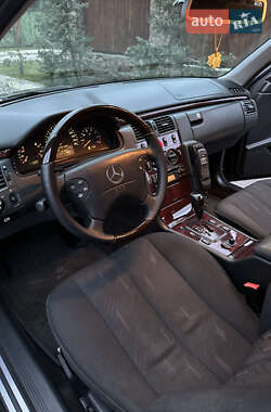 Седан Mercedes-Benz E-Class 2001 в 