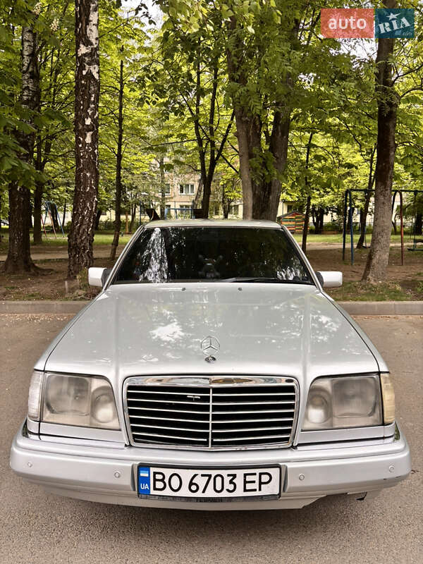 Седан Mercedes-Benz E-Class 1995 в Тернополі