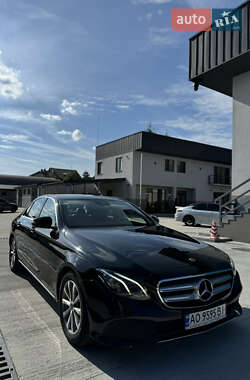 Седан Mercedes-Benz E-Class 2017 в 