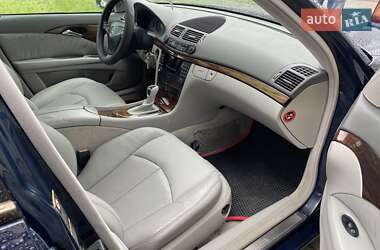 Седан Mercedes-Benz E-Class 2002 в 