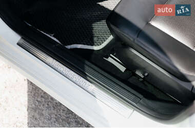 Седан Mercedes-Benz E-Class 2012 в 