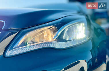Купе Mercedes-Benz E-Class 2013 в 