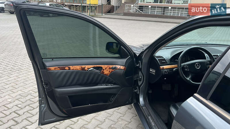 Седан Mercedes-Benz E-Class 2007 в Чернівцях
