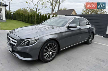 Седан Mercedes-Benz E-Class 2018 в Самборі
