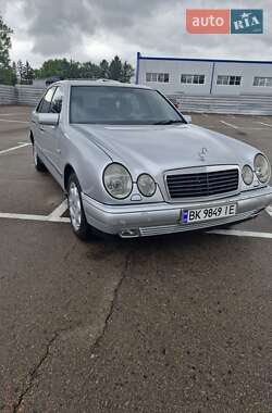 Седан Mercedes-Benz E-Class 1998 в Рівному