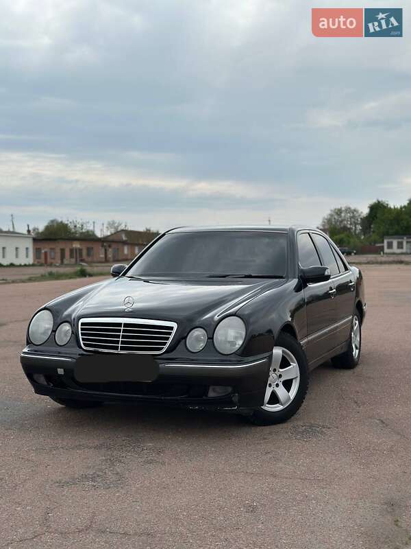 Седан Mercedes-Benz E-Class 1999 в Києві