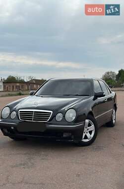 Седан Mercedes-Benz E-Class 1999 в 