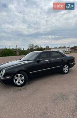 Седан Mercedes-Benz E-Class 1999 в 