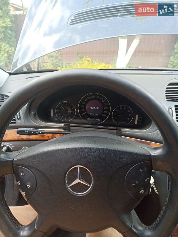 Седан Mercedes-Benz E-Class 2004 в Ивано-Франковске
