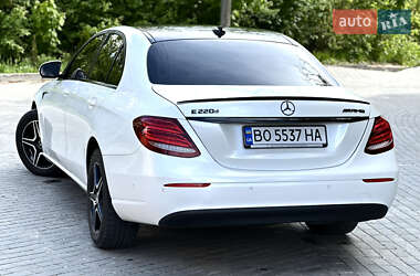 Седан Mercedes-Benz E-Class 2017 в 