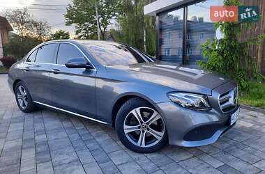 Седан Mercedes-Benz E-Class 2017 в 