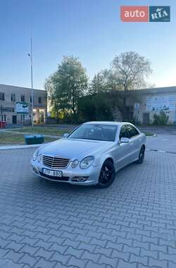 Седан Mercedes-Benz E-Class 2008 в 