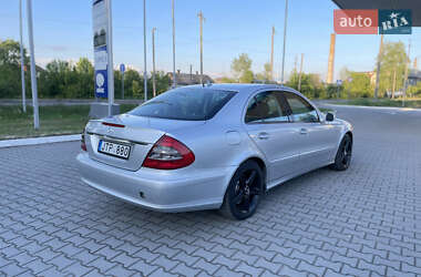 Седан Mercedes-Benz E-Class 2008 в 