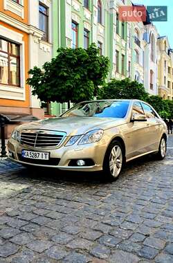 Седан Mercedes-Benz E-Class 2011 в Киеве