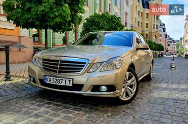 Седан Mercedes-Benz E-Class 2011 в Киеве