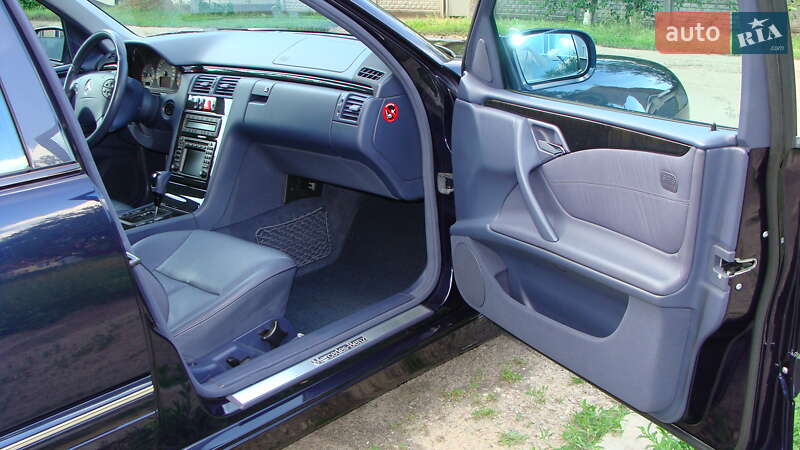 Седан Mercedes-Benz E-Class 2001 в Прилуках