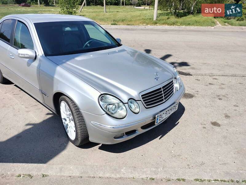 Седан Mercedes-Benz E-Class 2005 в 