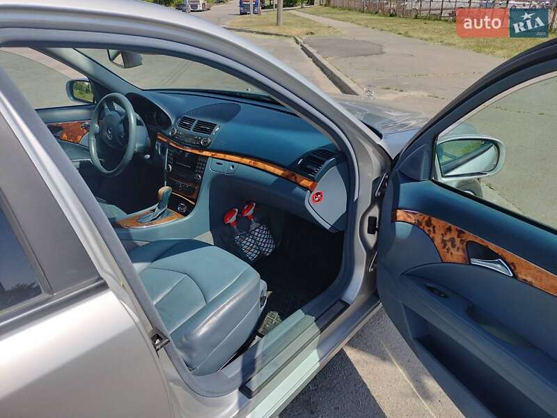 Седан Mercedes-Benz E-Class 2005 в Запорожье