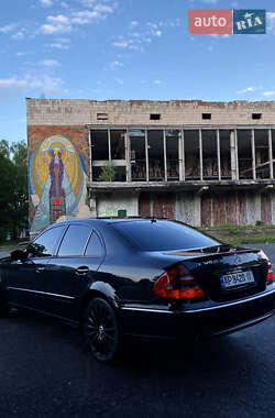 Седан Mercedes-Benz E-Class 2005 в Лубнах