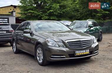 Седан Mercedes-Benz E-Class 2012 в Львові